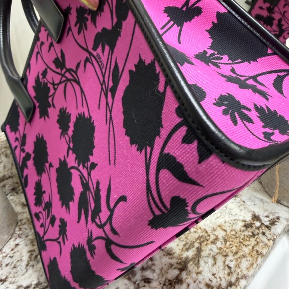 NWT- Versace Le Medusa Small 2 Way Tote- Includes Matching Silk Scarf - Picture 6 of 16